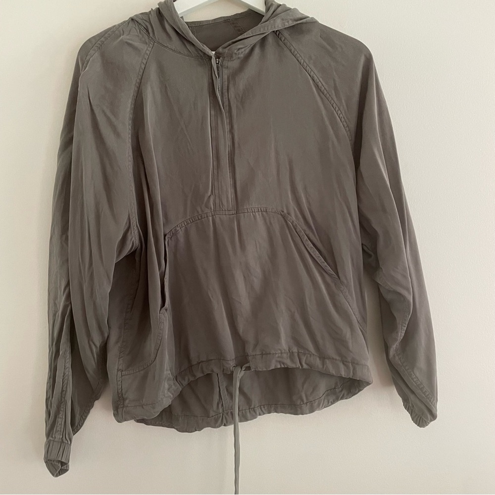 Lululemon Pullover